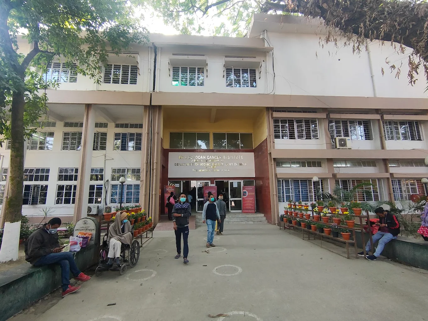 Dr. Bhubaneswar Borooah Cancer Institute, Guwahati - College Image