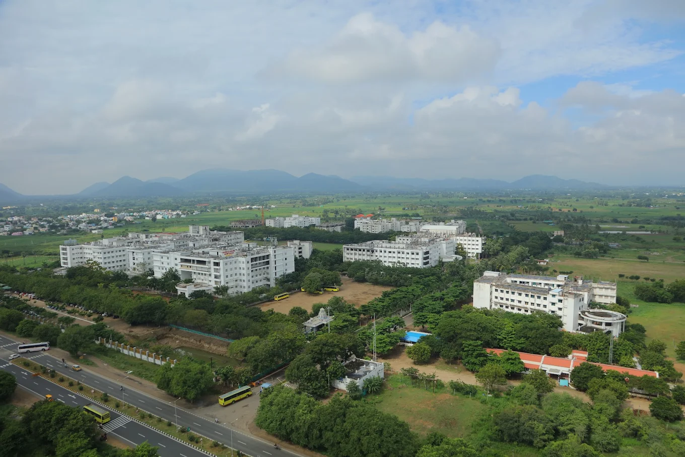 Dhanalakshmi Srinivasan Medical College, Perambalur - College Image
