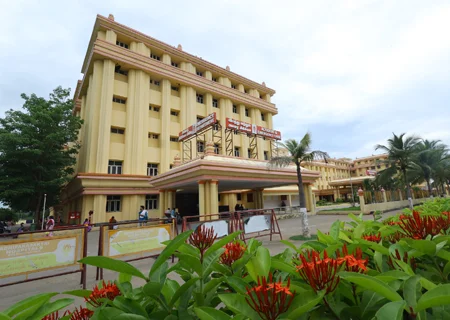Melmaruvathur Adiparasakthi Institute Medical Sciences and Research, Kancheepuram - College Image