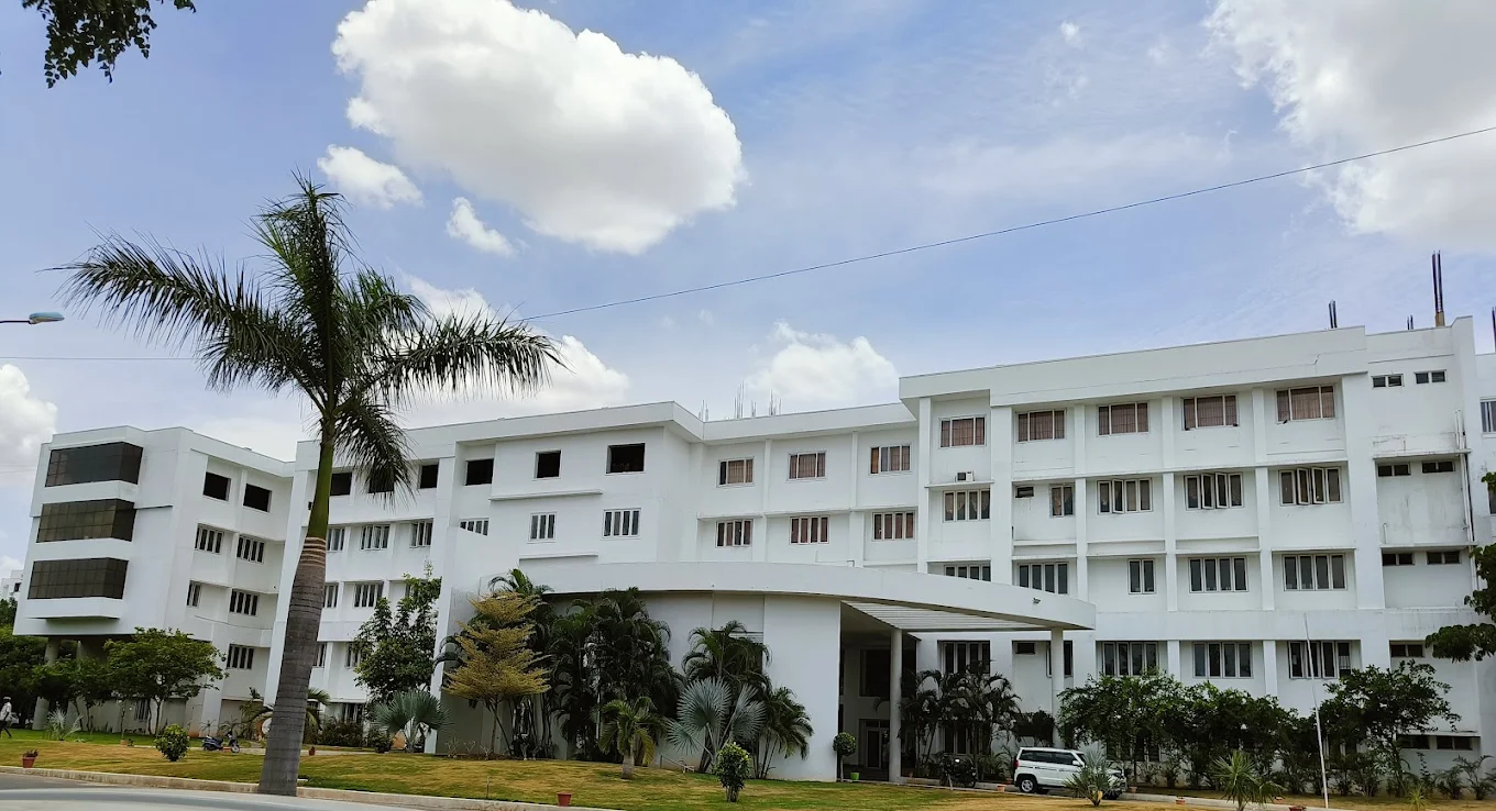 Dhanalakshmi Srinivasan Medical College, Perambalur - College Image
