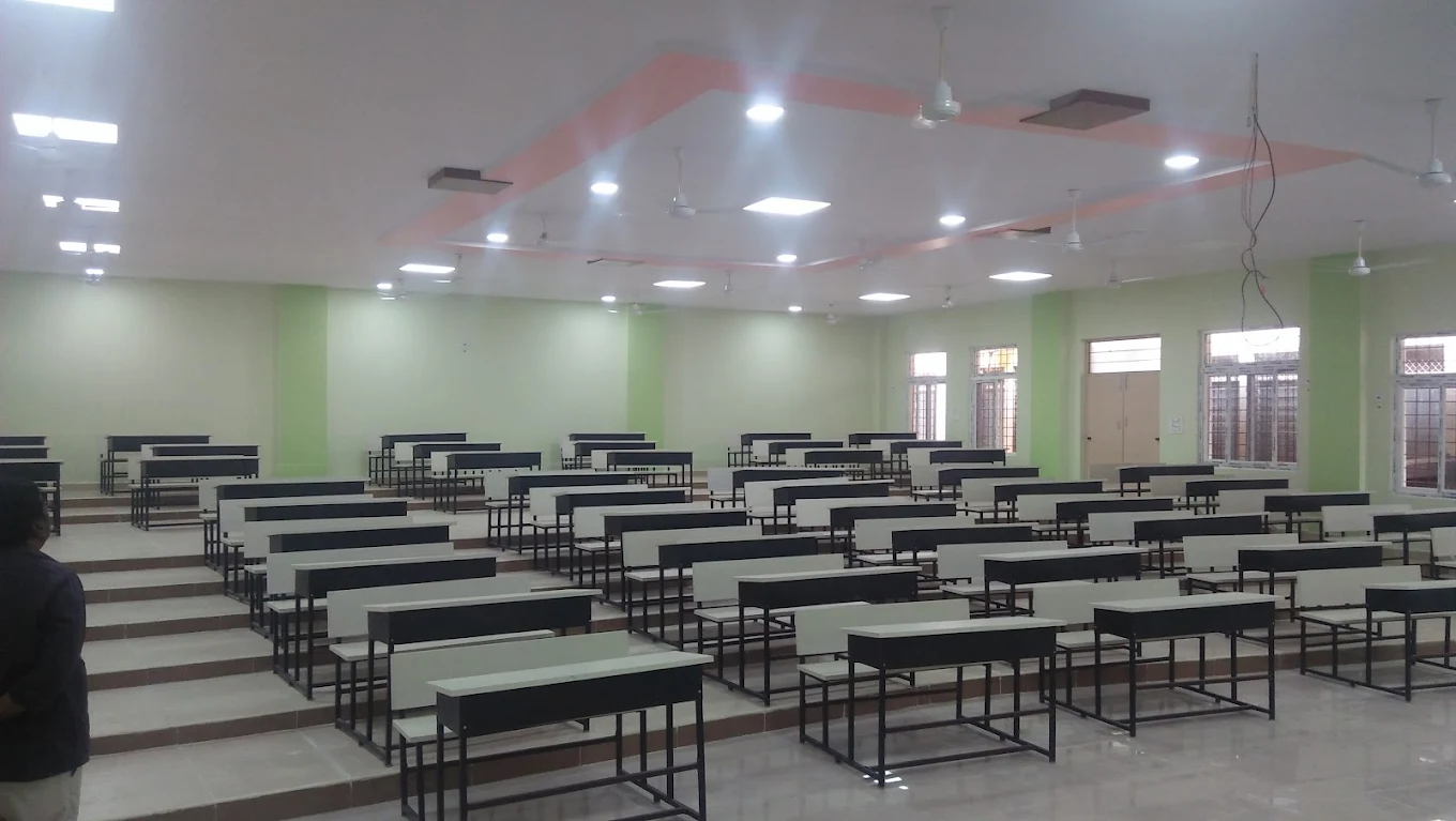 Government Medical College & Hospital, Nalgonda - College Image