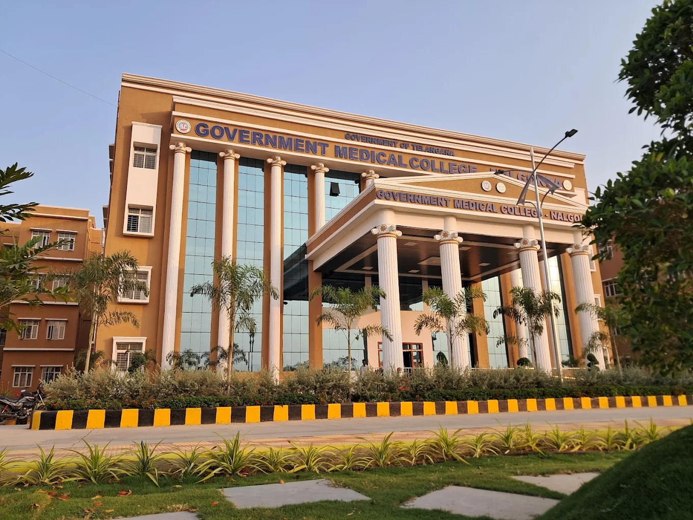 Government Medical College & Hospital, Nalgonda - College Image