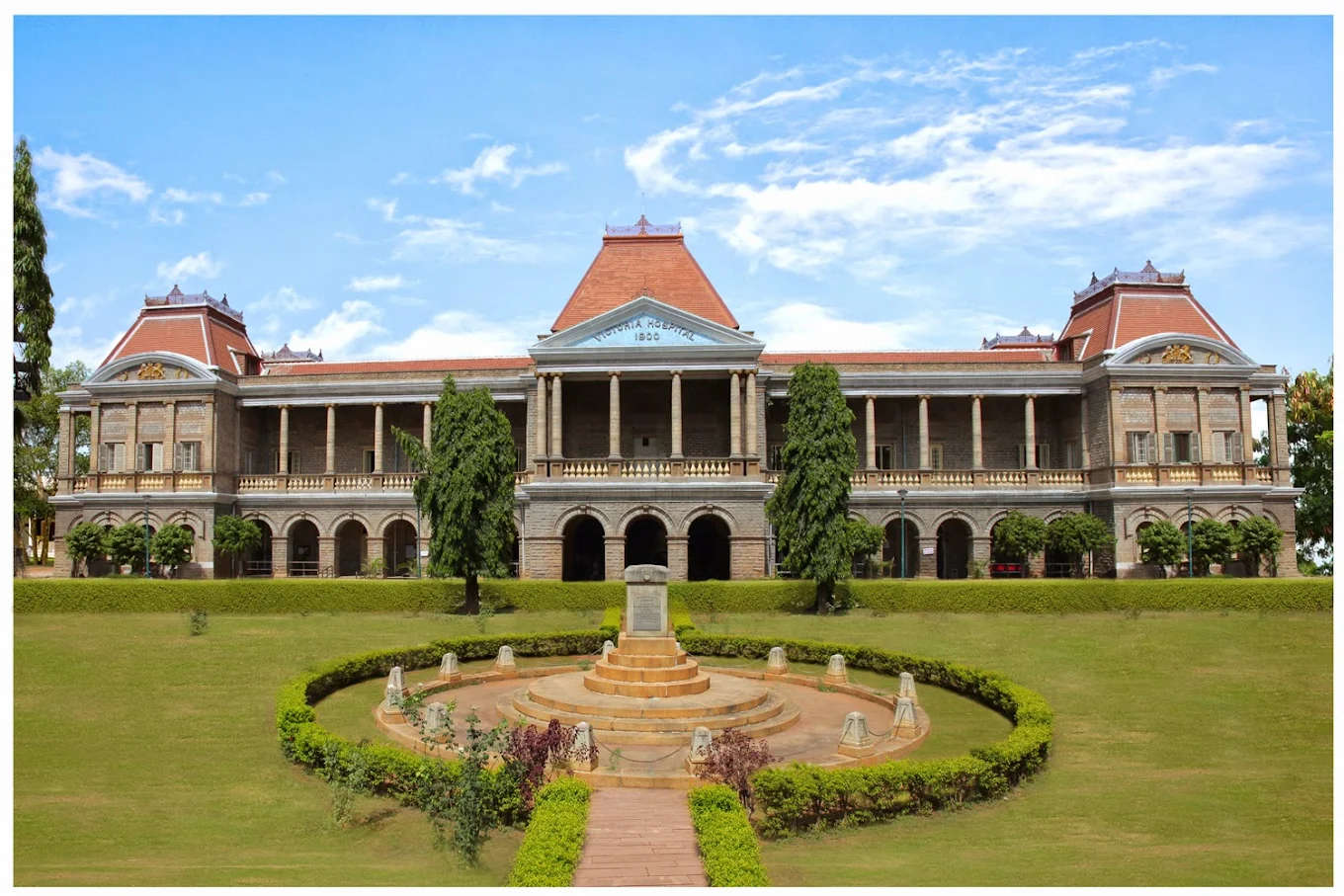 Bangalore Medical College, Bangalore - College Image