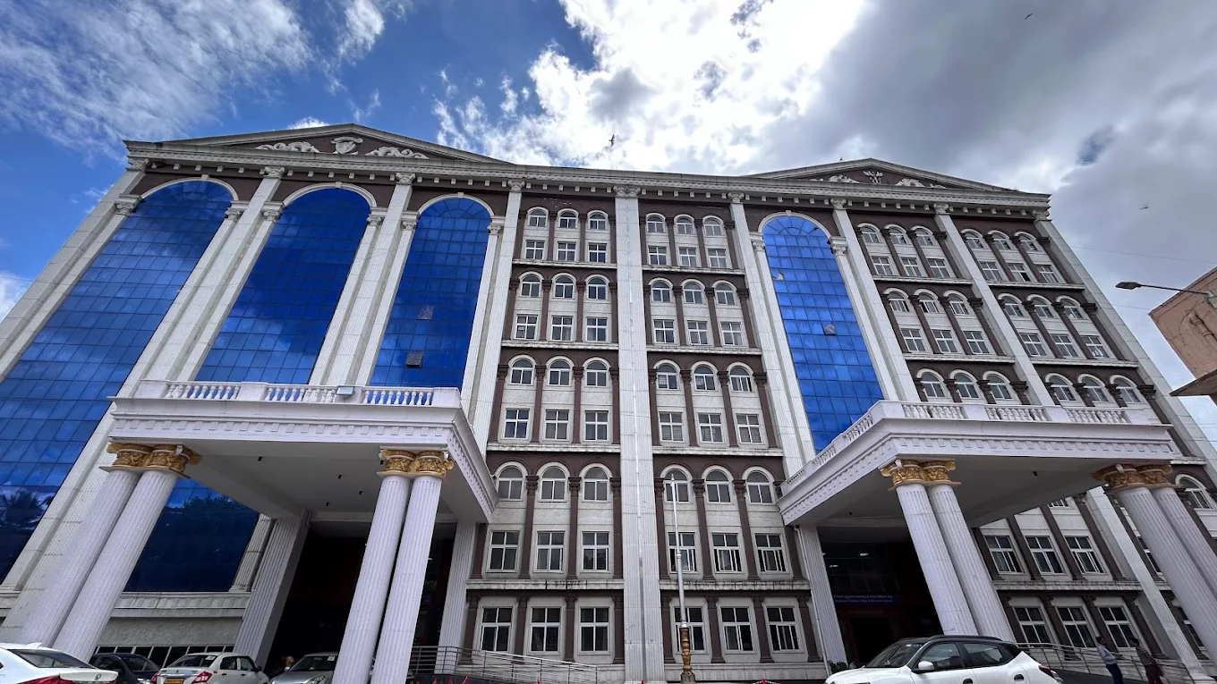 Bangalore Medical College, Bangalore - College Image