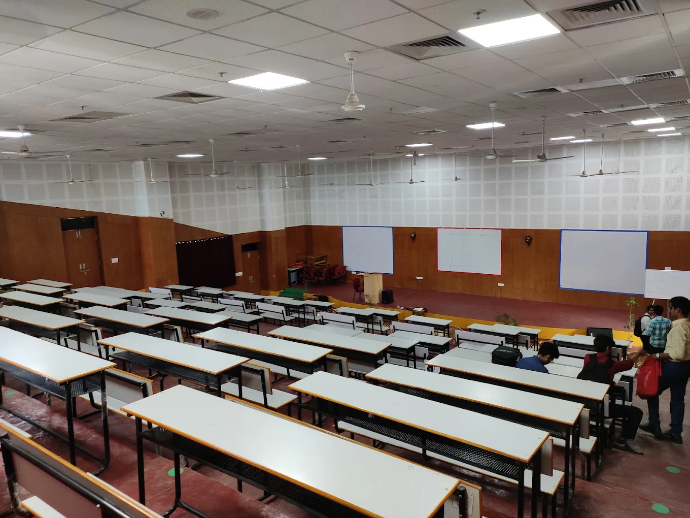 Gulbarga Institute of Medical Science, Gulbarga - College Image