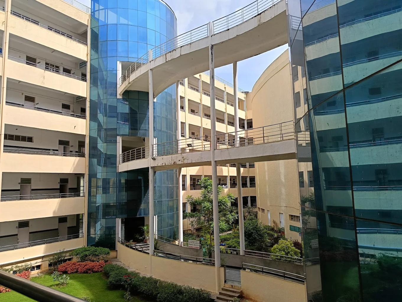 Hassan Institute of Medical Science, Hassan - College Image