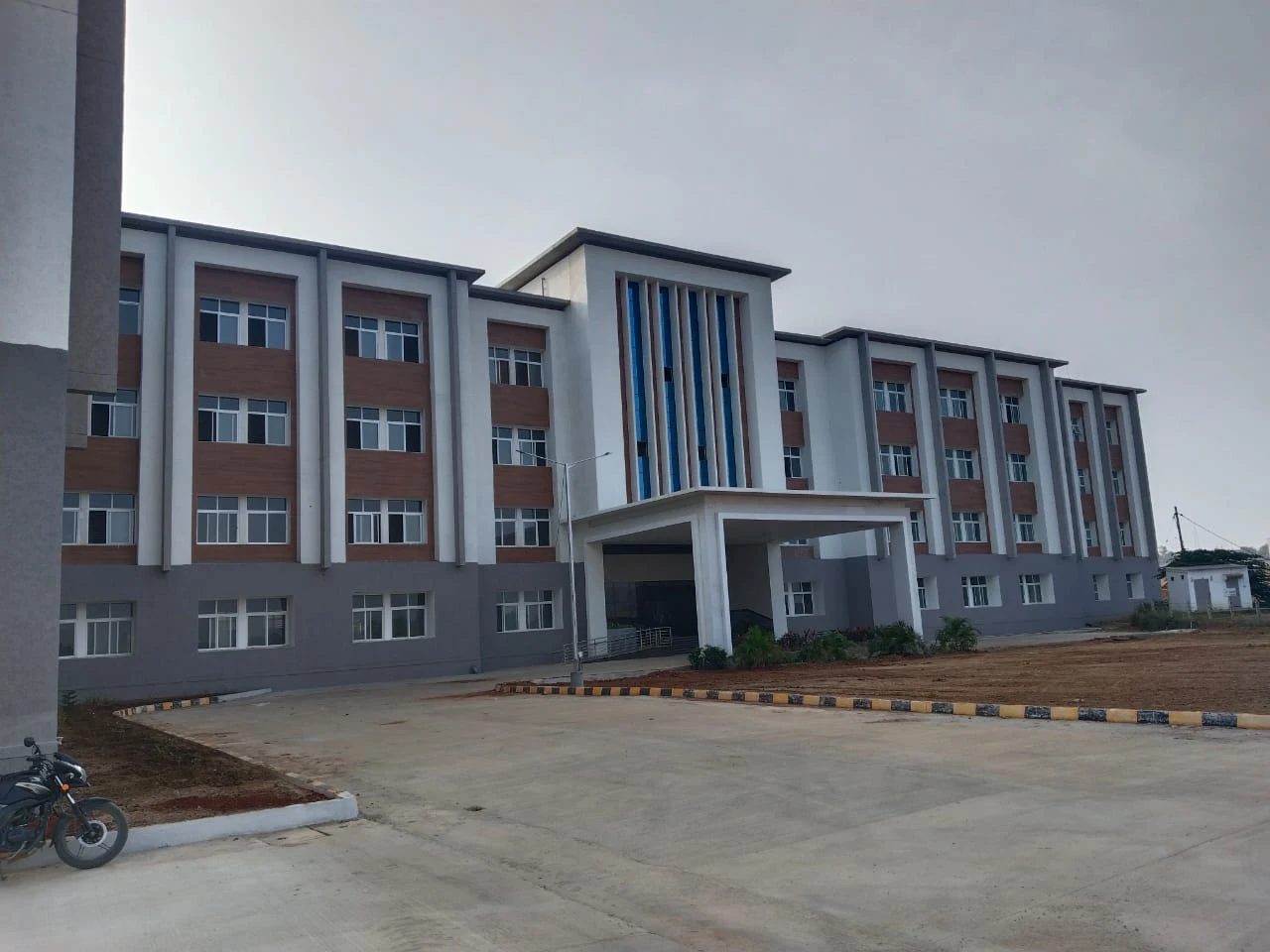 Haveri Institute of Medical Science, Haveri - College Image