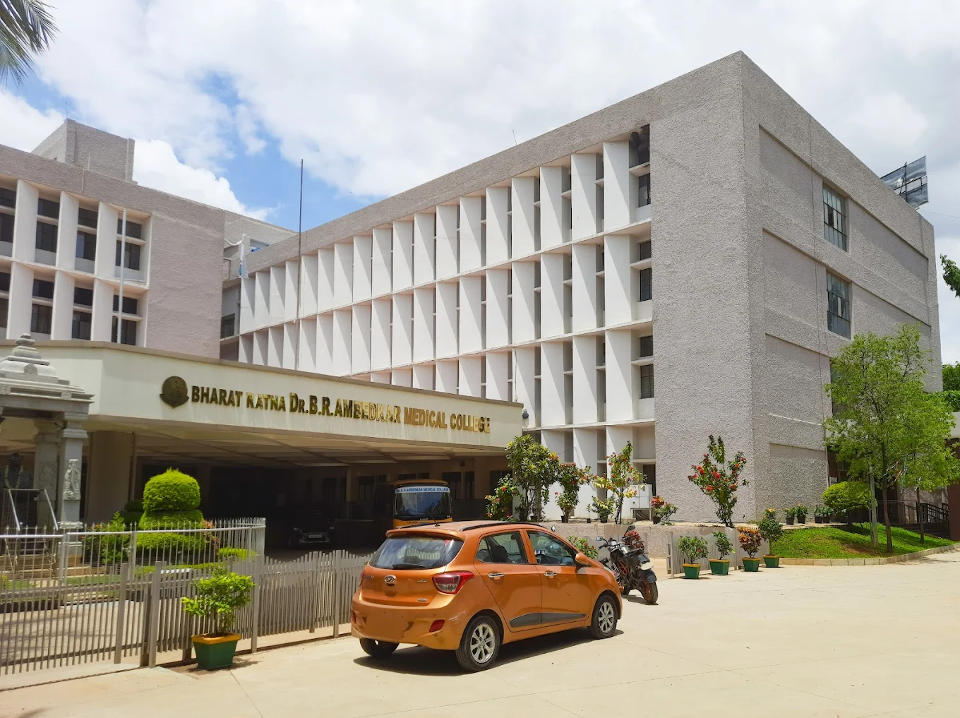 Bharat Ratna Dr. B.R. Ambedkar Medical College, Bangalore - College Image