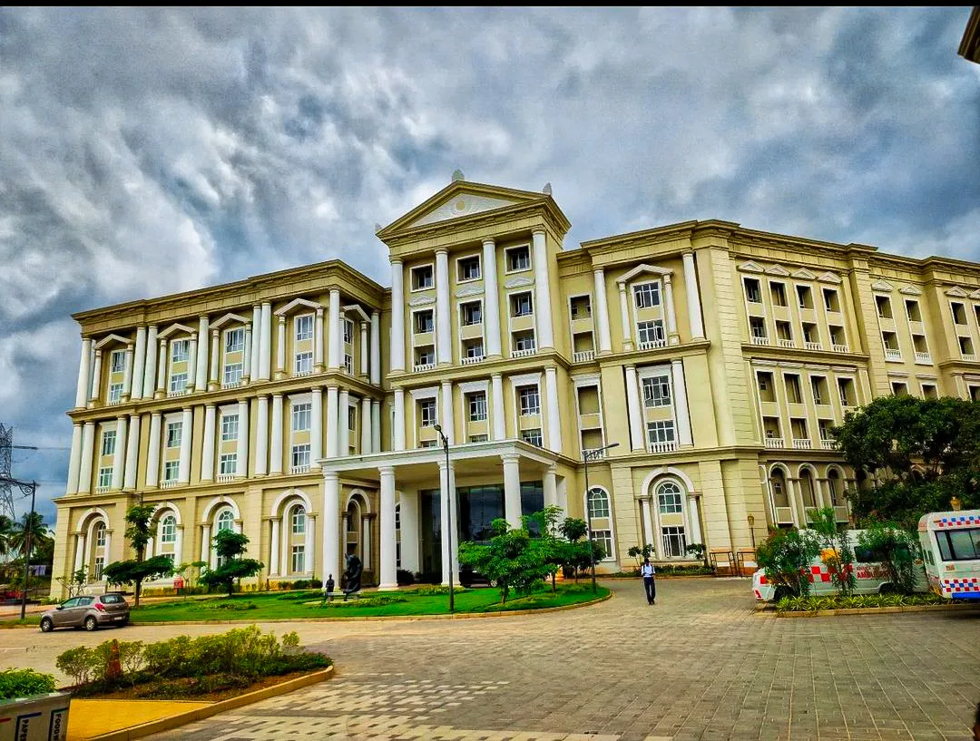 Dr. Chandramma Dayananda Sagar Institute of Medical Education & Research, Hubli - College Image