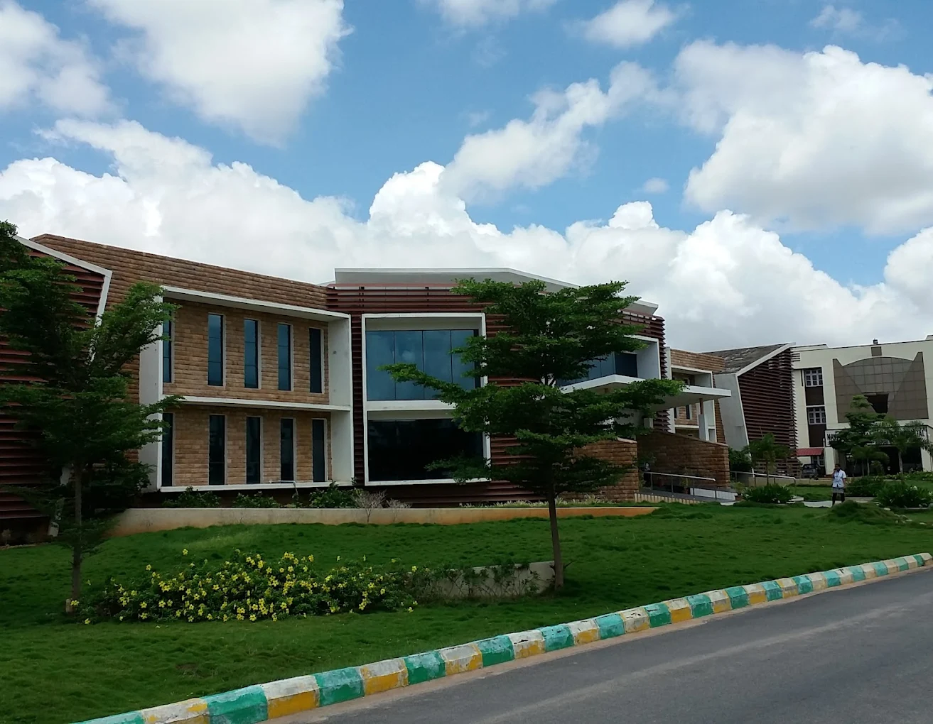 Navodaya Medical College & Hospital, Raichur - College Image